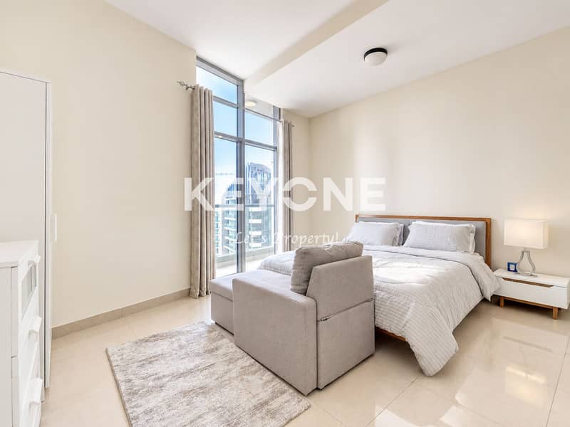 5 Bright Minimalist Bedroom with City Views. jpg