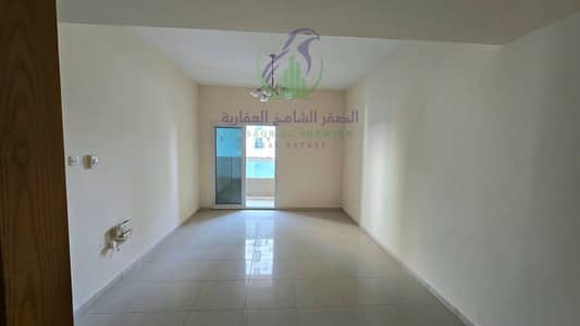 1 Camera Appartamento in affitto a Al Taawun, Sharjah - apartment-for-rent-1-bedroom-altaawn-alsharqh-living-room-07. jpg 1 Camera Appartamento in affitto a Al Taawun, Sharjah - apartment-for-rent-1-bedroom-altaawn-alsharqh-living-room-07. jpg