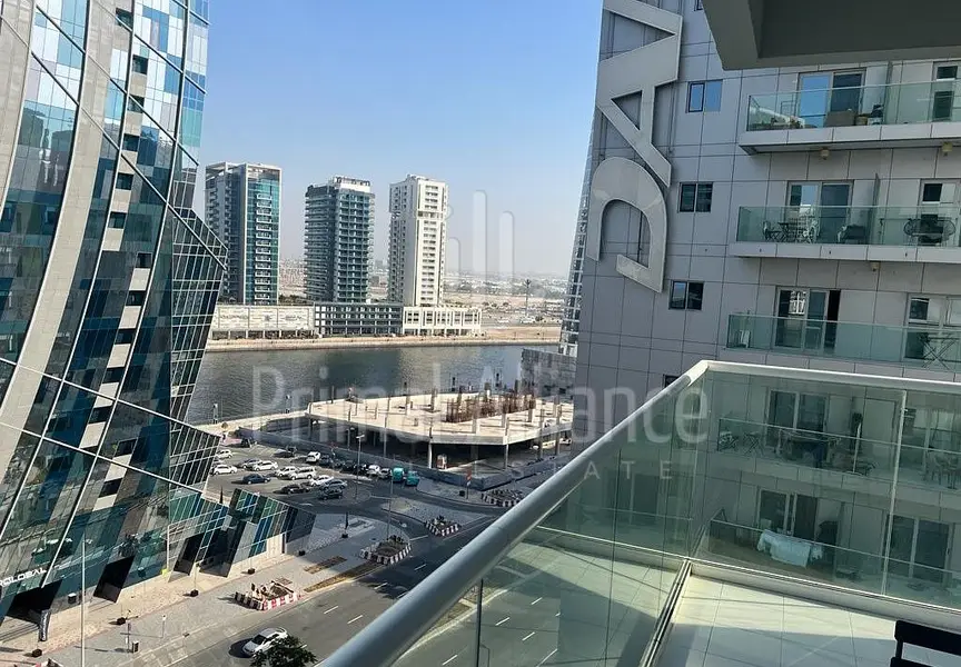 Amazing 1 BR | Canal-View | Prime-Location