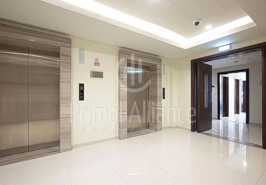 Amazing 1 BR | Canal-View | Prime-Location