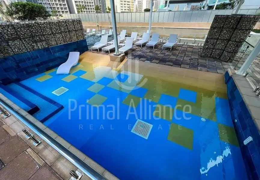 Amazing 1 BR | Canal-View | Prime-Location