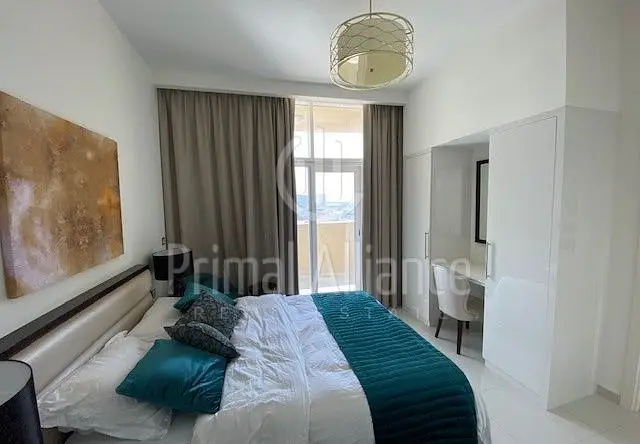 Spacious 1 BR | Best-Price | Prime-Location