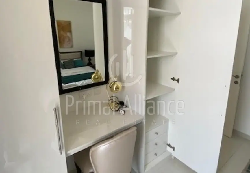 Spacious 1 BR | Best-Price | Prime-Location
