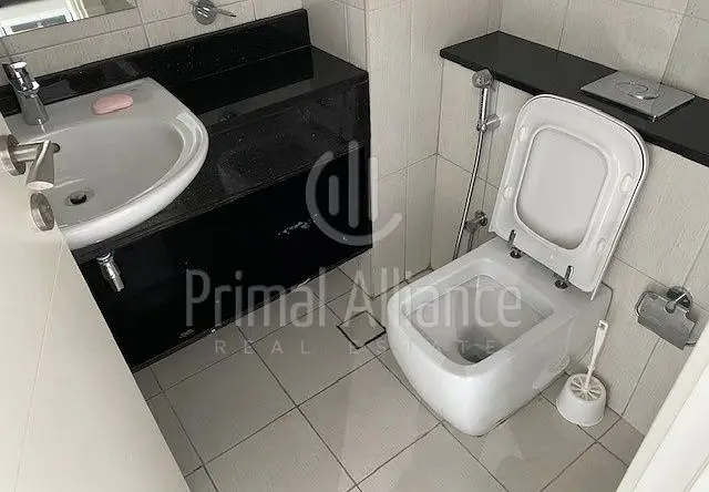 Spacious 1 BR | Best-Price | Prime-Location