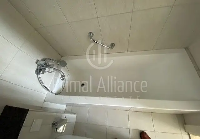 Spacious 1 BR | Best-Price | Prime-Location