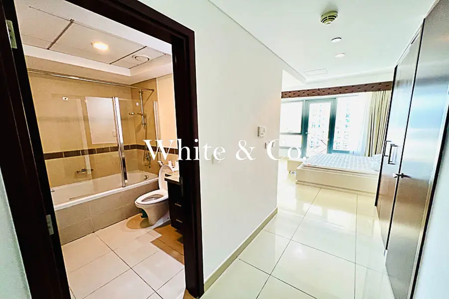 FURNISHED | MID FLOOR | BOULEVARD VIEWS