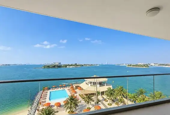 AVAILABLE! Vacant! Sea View! Perfect Layout