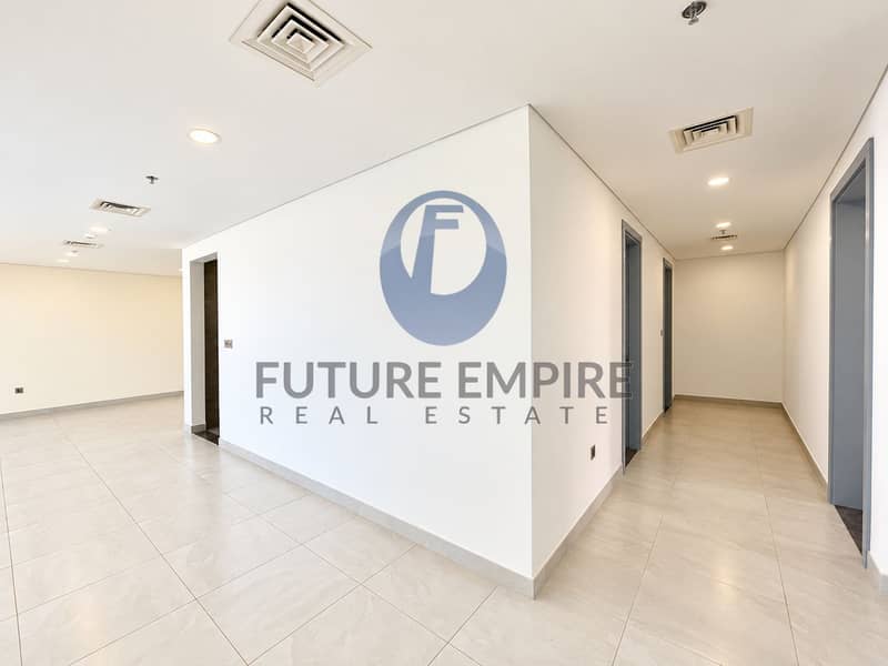 5 Bright Minimalist Hallway and Foyer. png