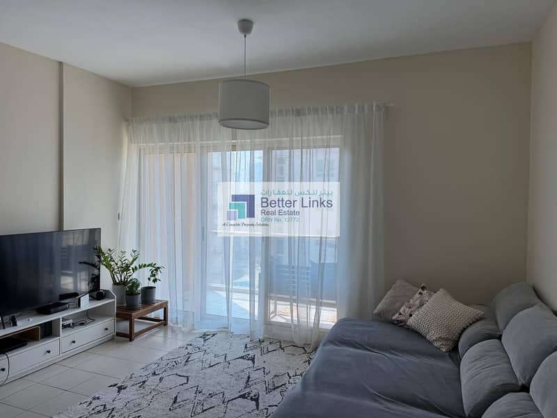 Spacious 1BR | Gym & Pool | Community View |
