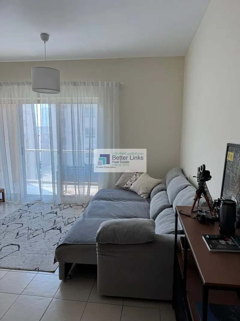 Spacious 1BR | Gym & Pool | Community View |