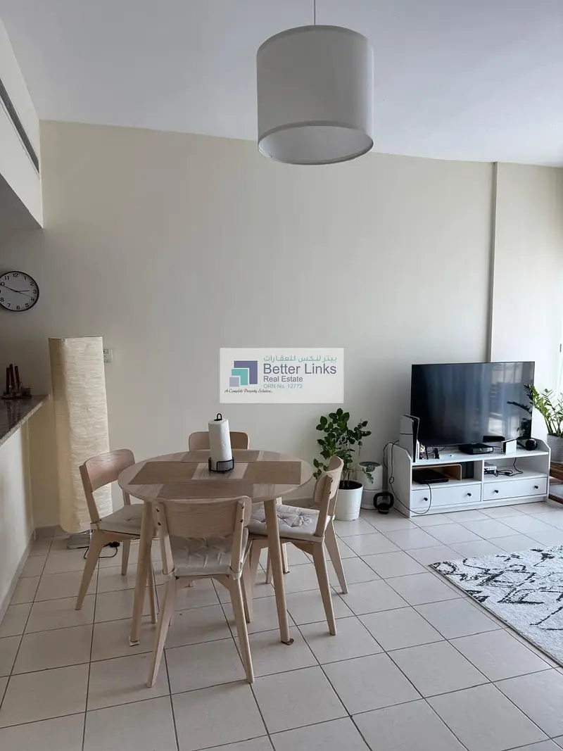 Spacious 1BR | Gym & Pool | Community View |