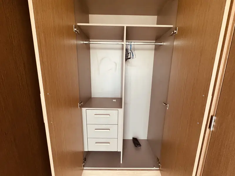 HIGH FLOOR // CREEK HARBOUR VIEW // LUXURY ONE BEDROOM WITH FITTED KITCHEN