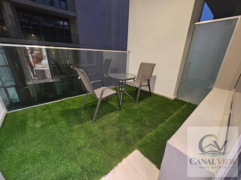 6 37712412-b5ff-4602-bdc4-760a21f7e0b8. jpg