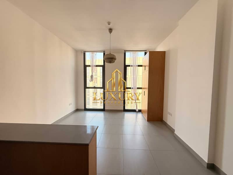 5 Affordable Partition Studio in Al Mamsha