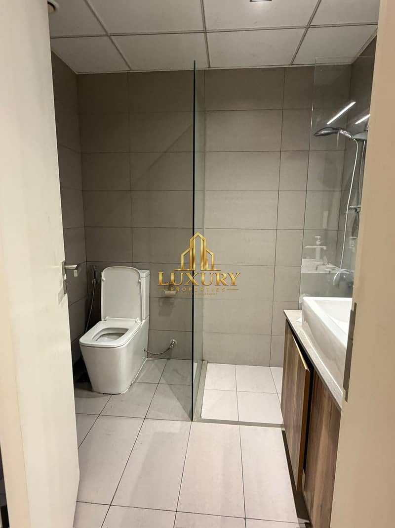 8 Brand New Studio Apartment with Gym Pool Amenities / 29k 1 Pym