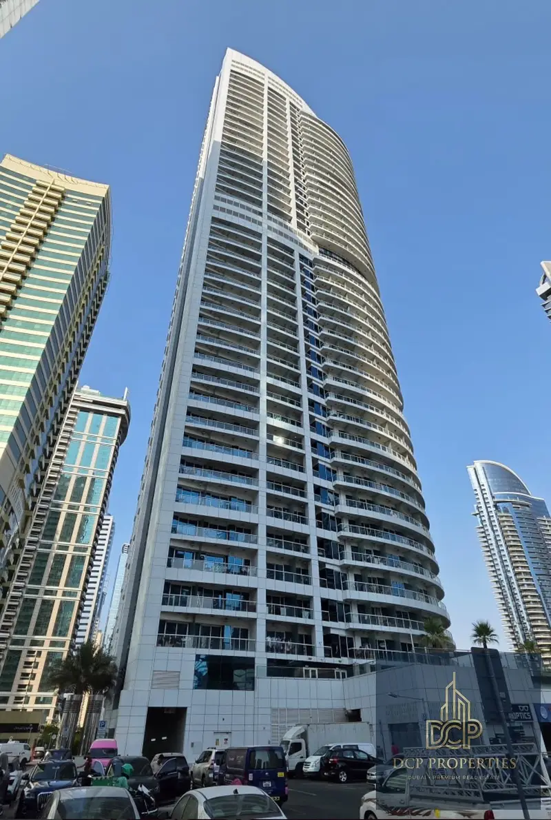 FURNISHED | BALCONY | NEAR METRO