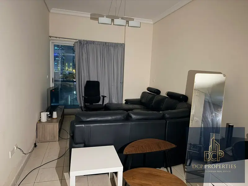 FURNISHED | BALCONY | NEAR METRO