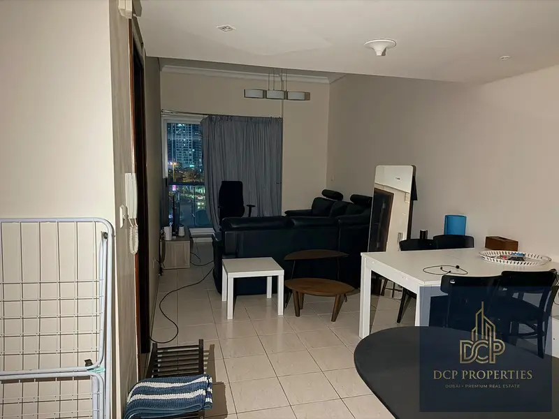 FURNISHED | BALCONY | NEAR METRO
