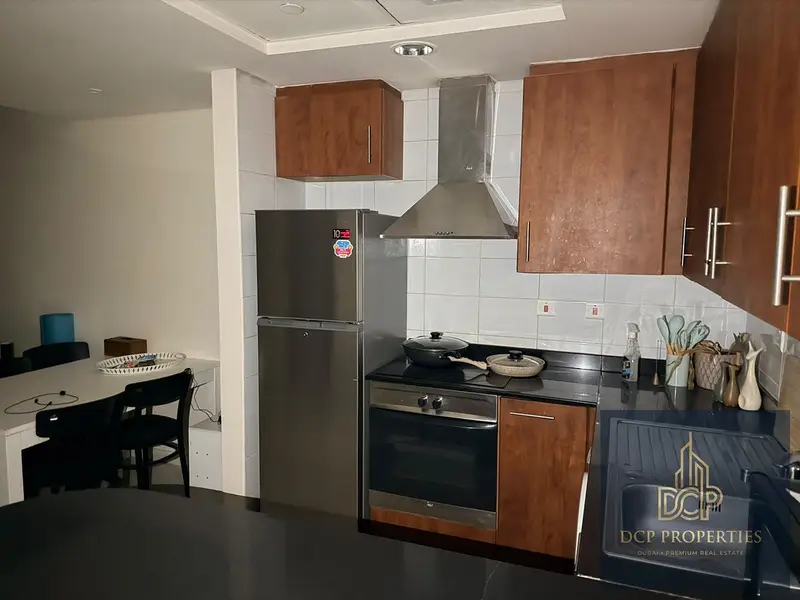 FURNISHED | BALCONY | NEAR METRO