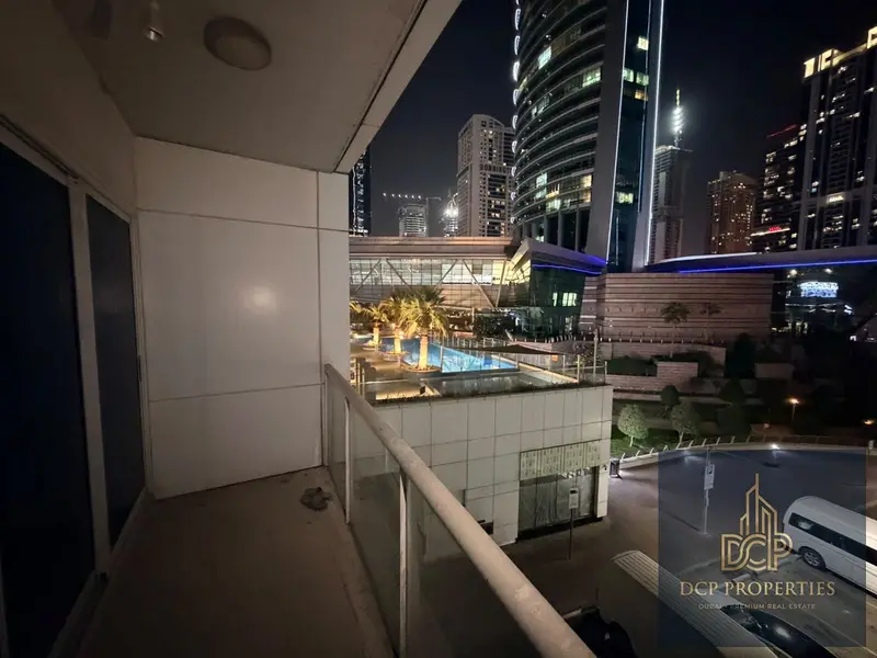 FURNISHED | BALCONY | NEAR METRO
