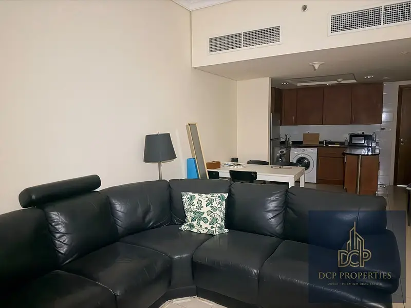FURNISHED | BALCONY | NEAR METRO