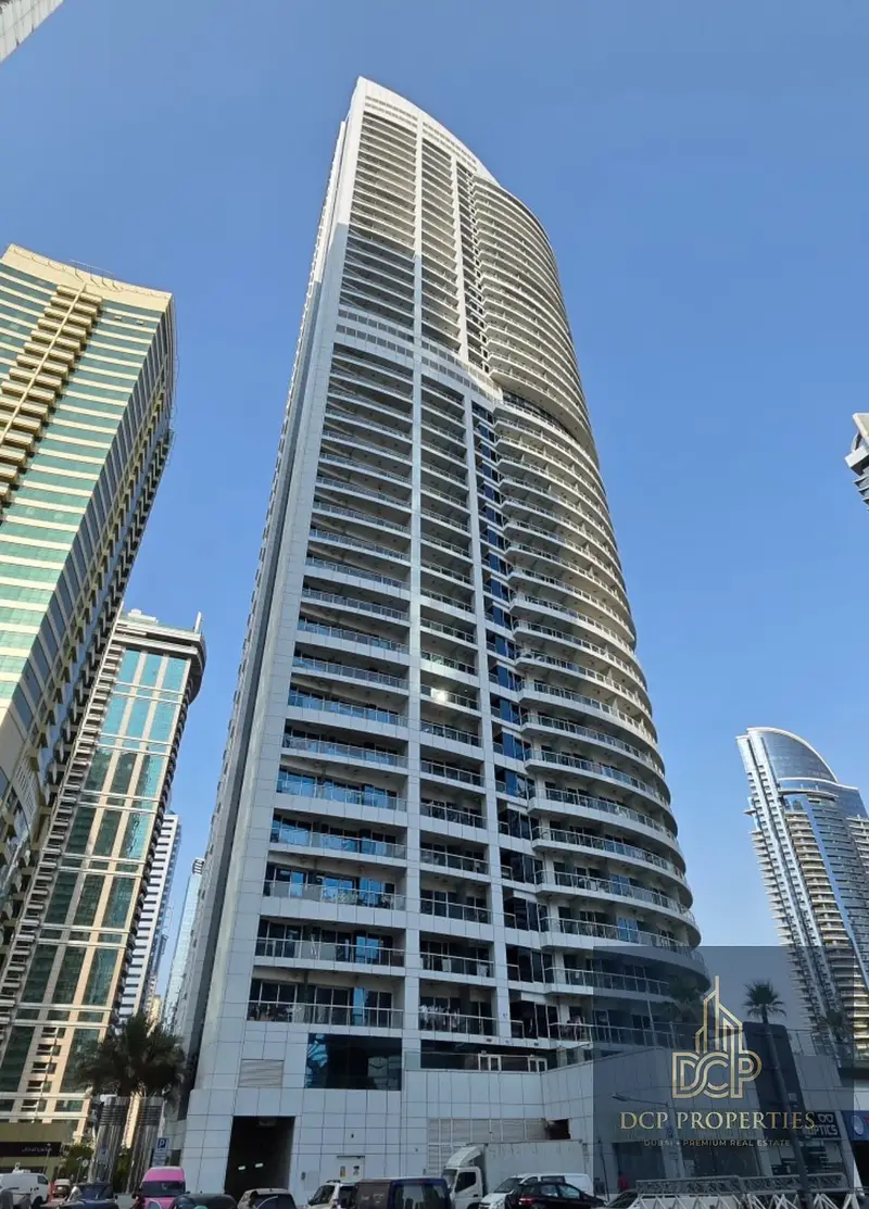 FURNISHED | BALCONY | NEAR METRO