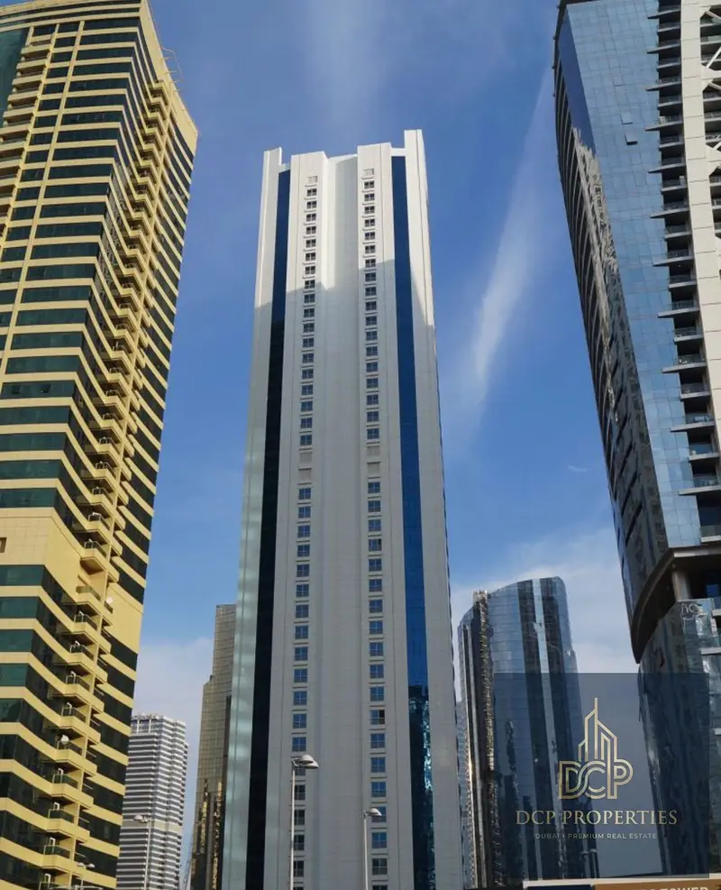 FURNISHED | BALCONY | NEAR METRO