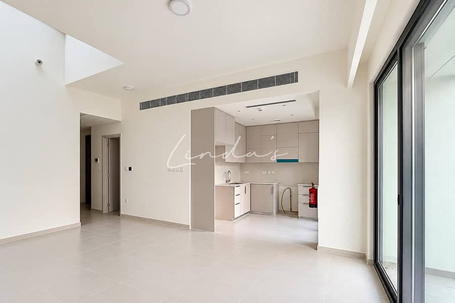 3 images image img