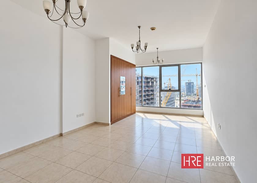 Appartement in Dubai Land Residence Complex (DLRC),Skycourts Towers,Skycourts Tower E, 36000 AED - 16914640 Appartement in Dubai Land Residence Complex (DLRC),Skycourts Towers,Skycourts Tower E, 36000 AED - 16914640