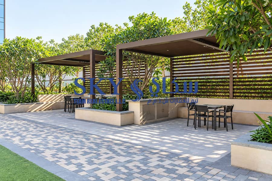 14 Modern Pergola Courtyard with Lush Greenery. png