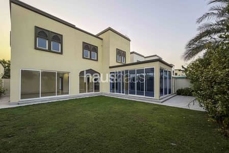 4 Camere Villa in affitto a Jumeirah Park, Dubai - Villa a Jumeirah Park,Regional,Regional Large, 4 camere da letto, 400000 AED - 16915103 4 Camere Villa in affitto a Jumeirah Park, Dubai - Villa a Jumeirah Park,Regional,Regional Large, 4 camere da letto, 400000 AED - 16915103