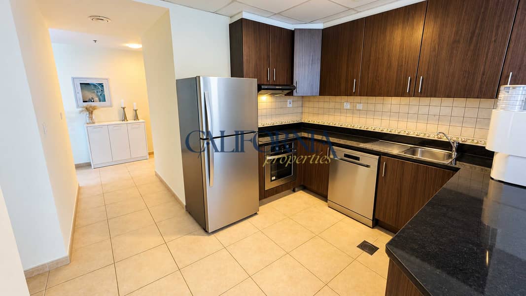 5 Tidy_Kitchen_8K. jpg