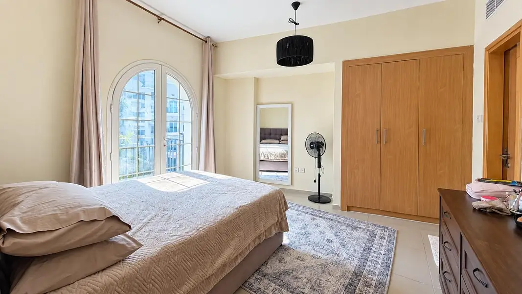 SPACIOUS | STUDY ROOM | FURNISHED