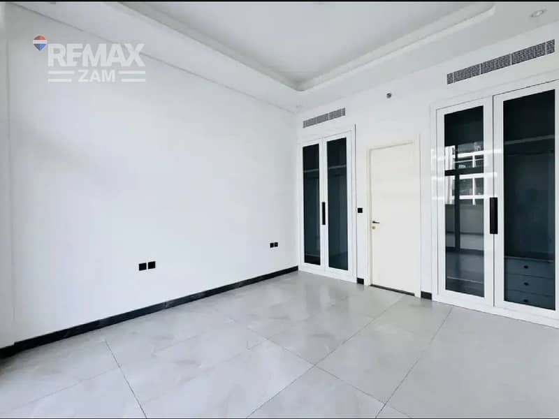 4 Modern | Kitchen Equipped | Ready Now