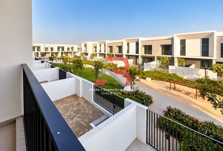 2 Sunlit Modern Townhouse Community. png