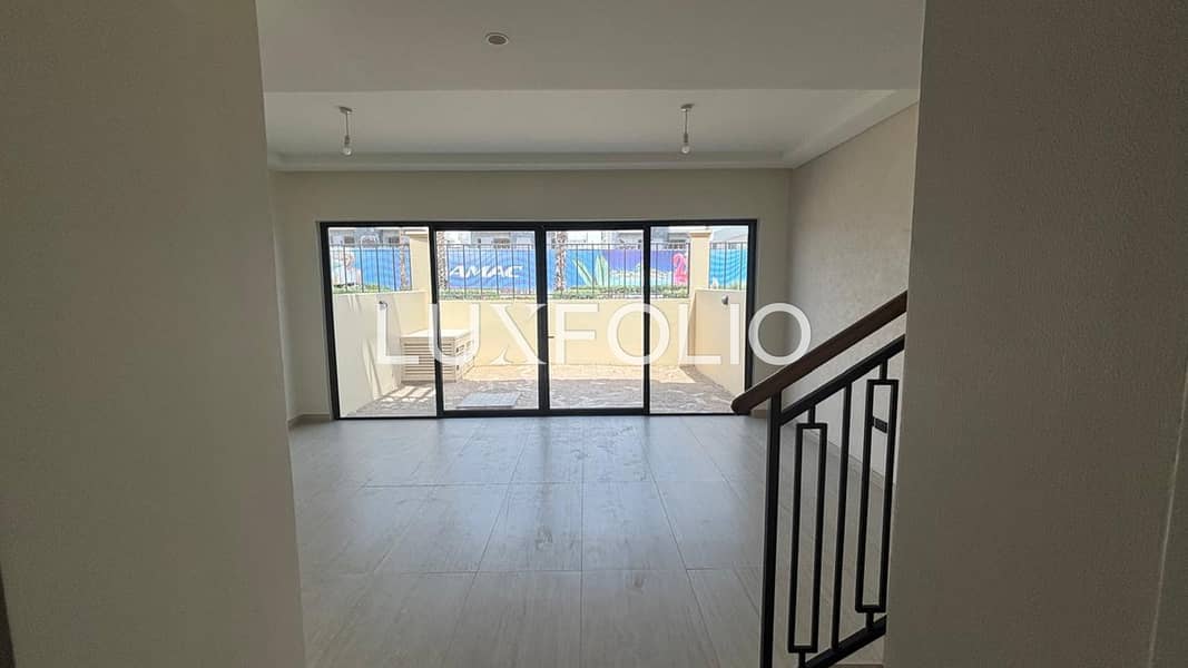Rijwoning in DAMAC Lagoons,Portofino, 4 slaapkamers, 140000 AED - 16916009 Rijwoning in DAMAC Lagoons,Portofino, 4 slaapkamers, 140000 AED - 16916009