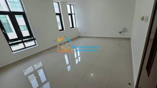 Appartement de 2 chambres à à louer à Al Nahyan, Abu Dhabi - WhatsApp Image 2026-10-20 at 10.16. 11 AM. jpeg Appartement de 2 chambres à à louer à Al Nahyan, Abu Dhabi - WhatsApp Image 2026-10-20 at 10.16. 11 AM. jpeg