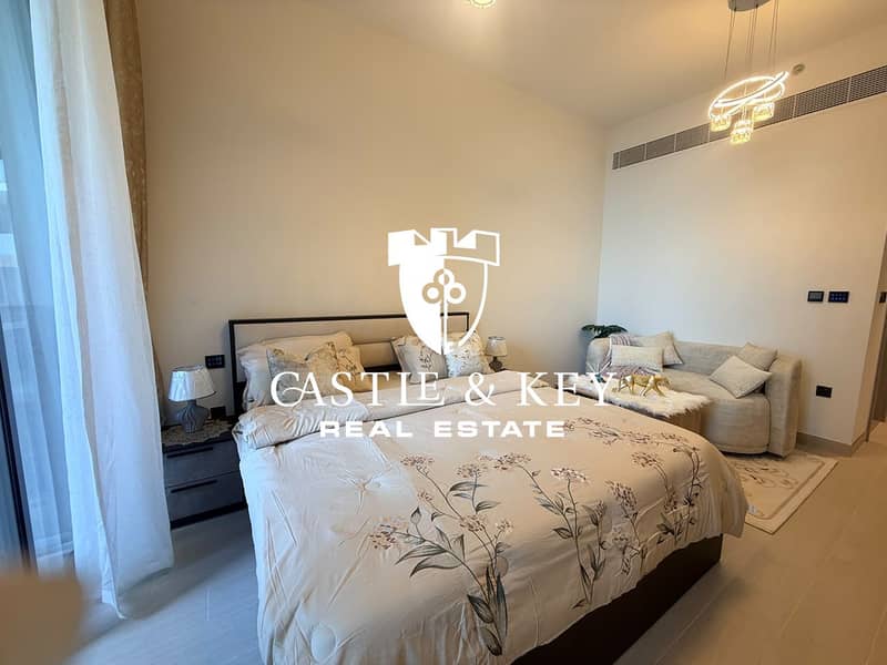 5 Bedroom 1. jpeg