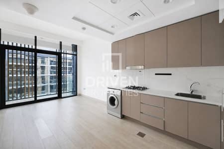 1 Bedroom Apartment for Rent in Meydan, Dubai - Vacant Unit | Pool and Amenities View | High Floor 1 Bedroom Apartment for Rent in Meydan, Dubai - Vacant Unit | Pool and Amenities View | High Floor
