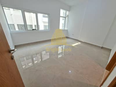2 Bedroom Apartment for Rent in Hamdan Street, Abu Dhabi - WhatsApp Image 2026-10-20 at 11.00. 27 (2). jpeg 2 Bedroom Apartment for Rent in Hamdan Street, Abu Dhabi - WhatsApp Image 2026-10-20 at 11.00. 27 (2). jpeg