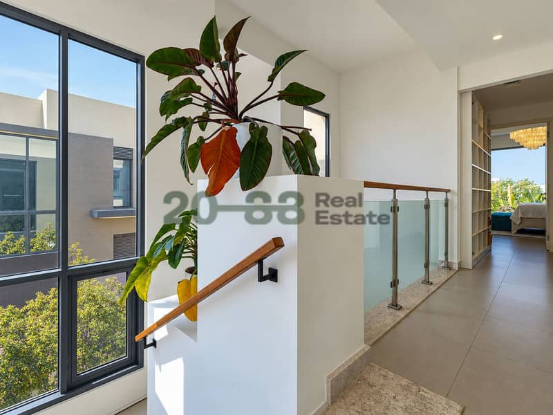 22 TH4B22. jpg