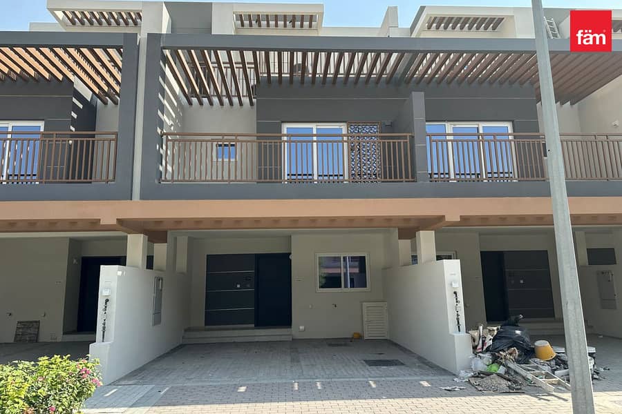 Brand New Townhouse | Private Garden | Balcony | Brand New Townhouse | Private Garden | Balcony |