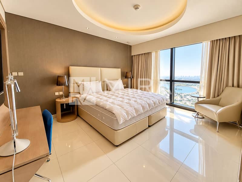 3 Luxurious Bedroom with Waterfront Views