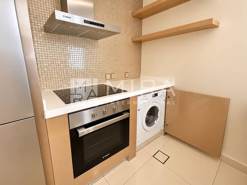 10 Modern Beige Kitchen Laundry Nook