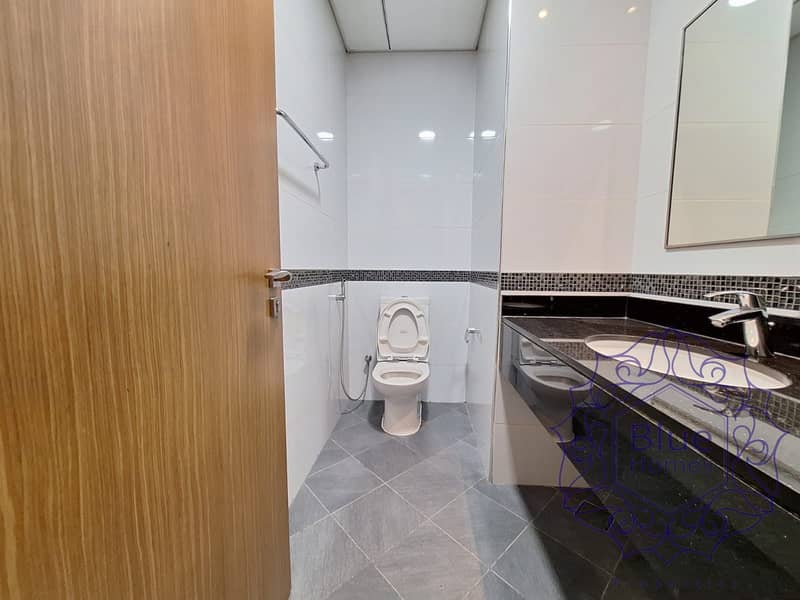 14 66bd3d9c-1ba8-44e7-bd39-fa280b6cc8e6. jpg