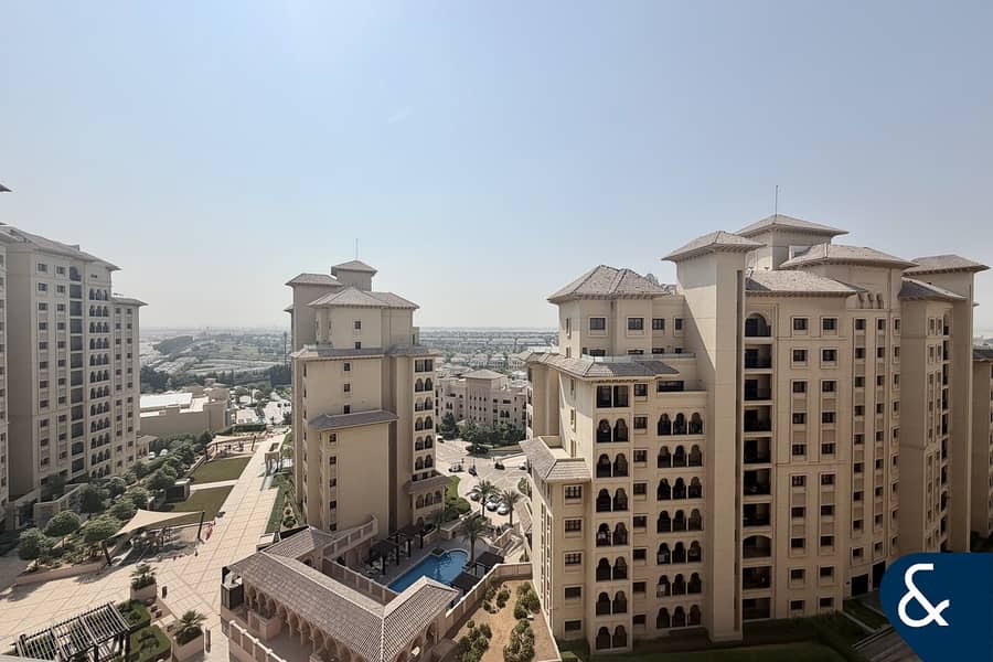 Exclusive | Golf Course Facing | Vacant Now Exclusive | Golf Course Facing | Vacant Now