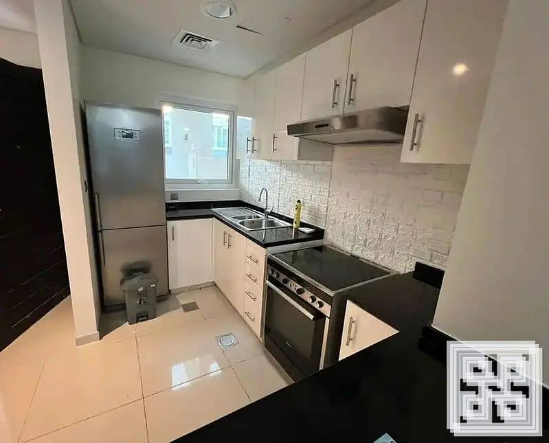 9 862997684-800x600. webp