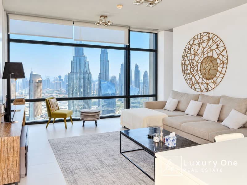 2 Modern Living Room with Skyline Views. png
