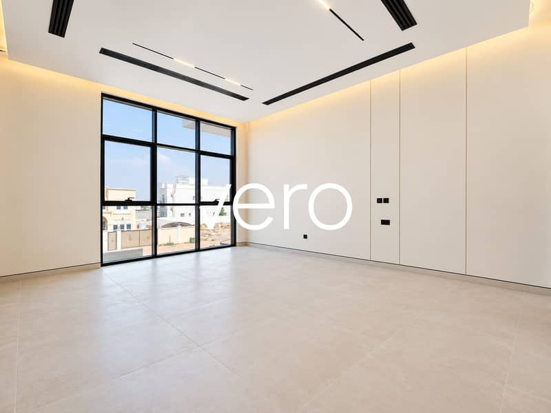 24 Photo 24