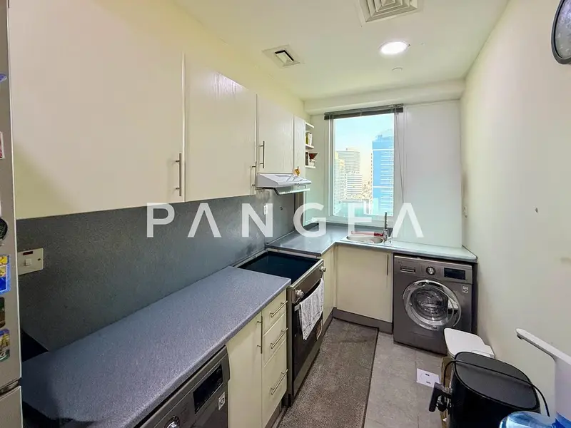 High Floor | VOT | Close to Metro